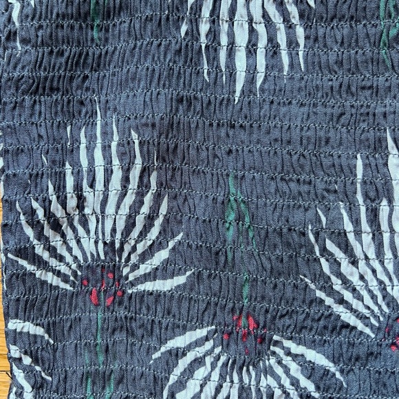 Dusty Blue Floral Print Crop Too - Picture 3 of 5